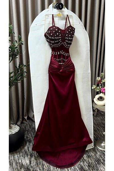 FASHION فستان سهرة ساتان فاخر بكورسيه مرصّع بالكريستال وزمّة خصر ساحرة متوفر ...