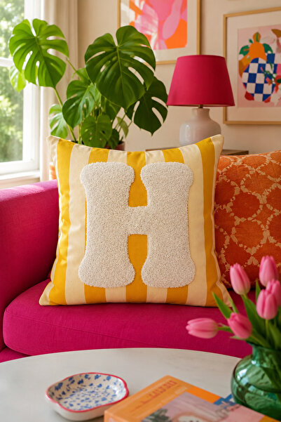 Pilloveland Husă de pernă brodată Punch - 43*43 cm - Litera H galbenă - PNK001