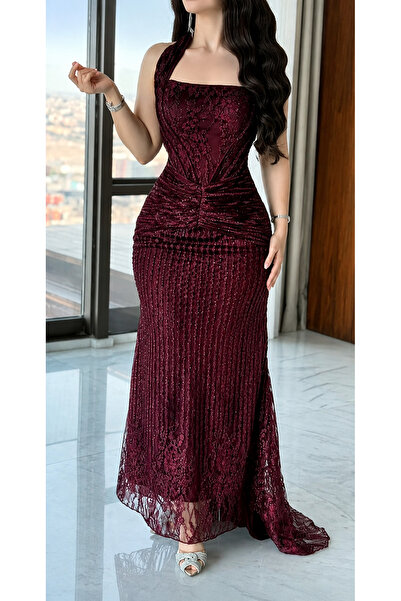 TREN Burgundy Evening Dress with Glitter and Lace Embellishments