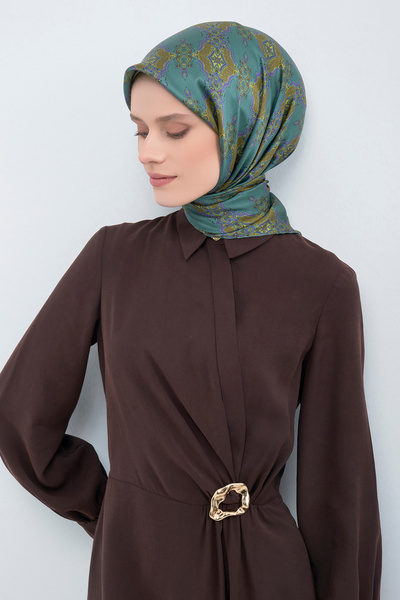 Armine وشاح حرير سيرا 9522DS-06 بنمط عرقي 80-أخضر-أصفر