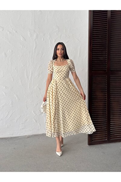 Moda Days فستان ماكسي نسائي أصفر اللون من الشيفون المنقط بياقة مربعة وأكمام ب...