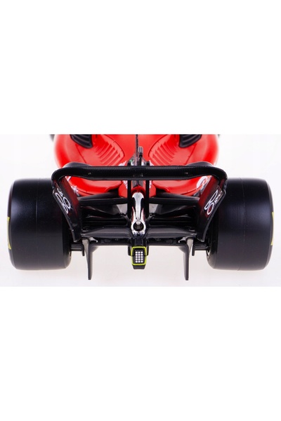 BBURAGO FERRARI SF-23 BOLID F1 MODEL METALIC 1:24 # 55 C.SAINZ cu figură