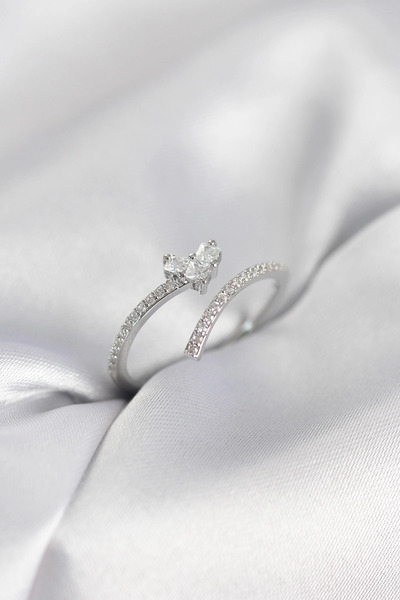 SORA GROUP Silver Color Zircon Stone Heart Model Women's Ring