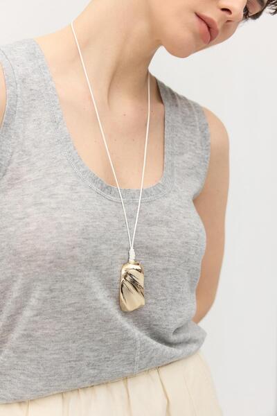 KADRİYE BAŞTÜRK Wave Formed Metal Pendant with Metal Tip Gold