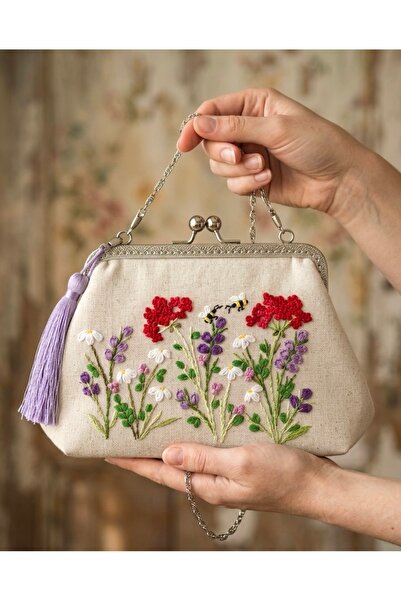 Arzu Demir 25x15 cm ölçülerinde Kır çiçek Temalı %100 El nakış işlemeli Keten...