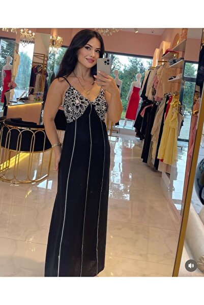 Hatice Altıntaş NAKIS DETAYLI KETEN ELBISE