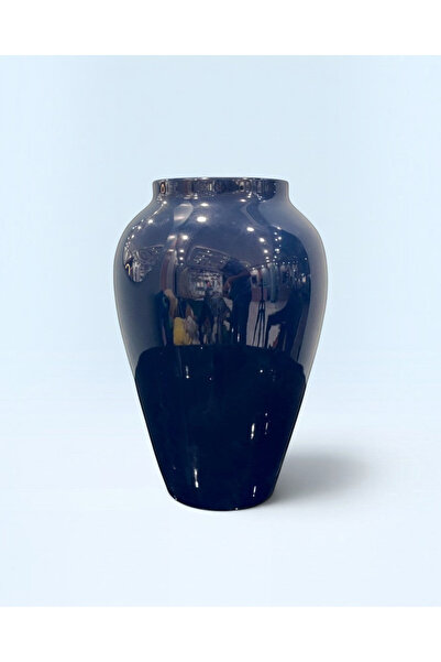 TagerElSaadah Classic Home Decor Vase with Elegant Design
