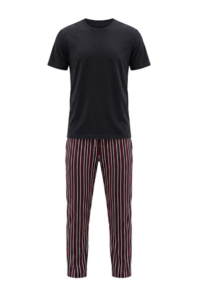 Trendyol Kollektion Schwarzes, normal gestreiftes Homewear-Pyjama-Set TMNAW27...