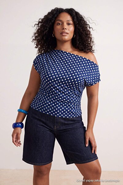 Trendyol Curve Mornarsko plava bluza veće veličine sa detaljnim polka dot uzo...