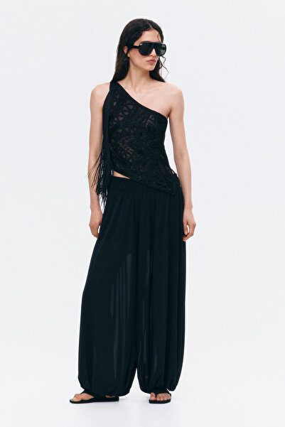 H&M İşlemeli ve Tek Omuzlu Üst