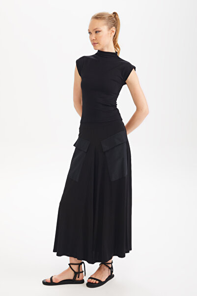 Women's A-line Cut Bohemian Midi Skirt with Black Parachute Pockets Casual, Office and Evening Style