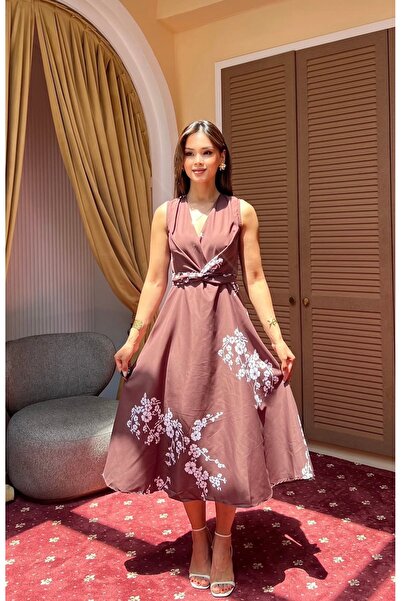 Moda Banuş فستان نسائي بطول متوسط برباط خلفي باللون البني
