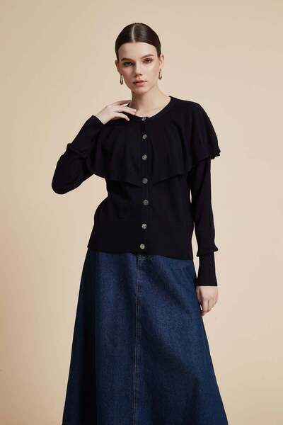 Yola Plain Cardigan with Round Neck and Long Sleeves