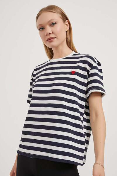 Arma Life Tricou de bază bleumarin cu dungi cu model de inimă pentru femei