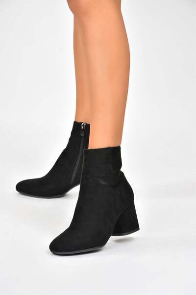 Fox Shoes Ghete de damă cu toc gros din piele întoarsă neagră L251089302