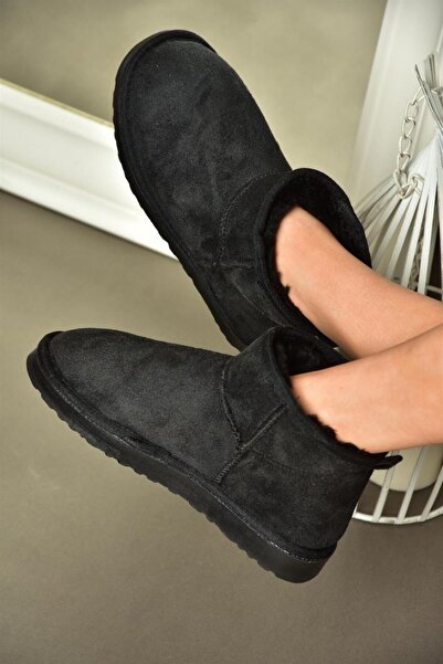 Fox Shoes R612018402 Černé semišové chlupaté poloviční dámské boty