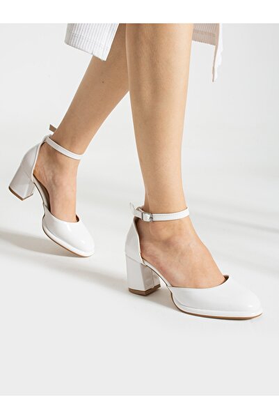 Alemdar Shoes Pantofi de damă cu toc din piele lăcuită albă FRANK