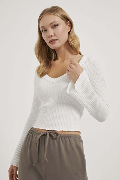 Arma Life Armalife 1508 V-Necklace with Tie Detail and Wide Sleeves Women's Body