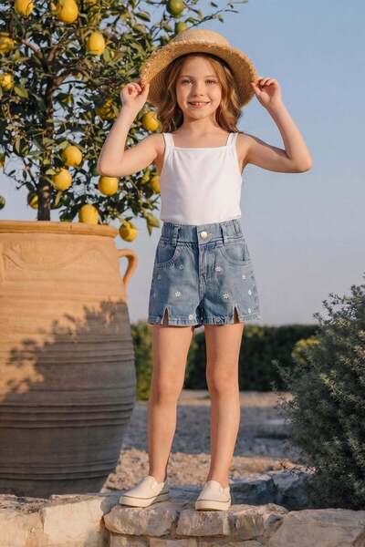 Fulla Moda Papatya Nakışlı Yırtmaçlı Kız Çocuk Şort