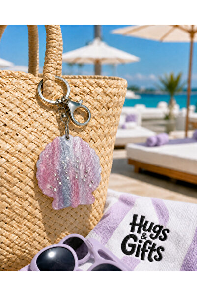 Hugs and Gifts Hugs & Gifts |   Pastel Sea Shell Mirror Keychain ✨ 🐚 🩷