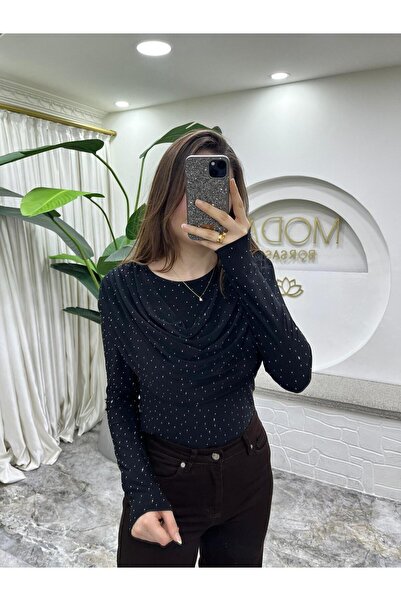 MODA BORSASI Taş Detaylı Tasarım Madonna Bluz