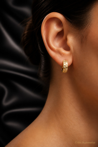 utkuergin XUPING Stone Detailed Earrings