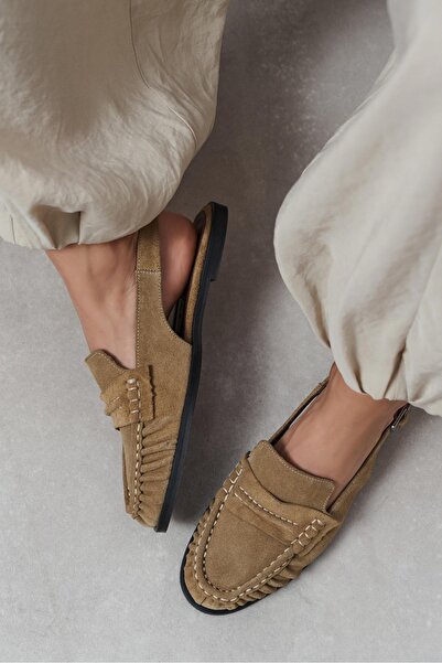 NİŞANTAŞI SHOES Mosby Rome Bej Süet Kemer Detaylı Düz Taban Kadın Loafer Sand...