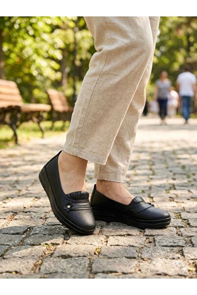 Passeri Shoes Women's Black Anatomical Sole Laser Cut Daily Mother's Shoes