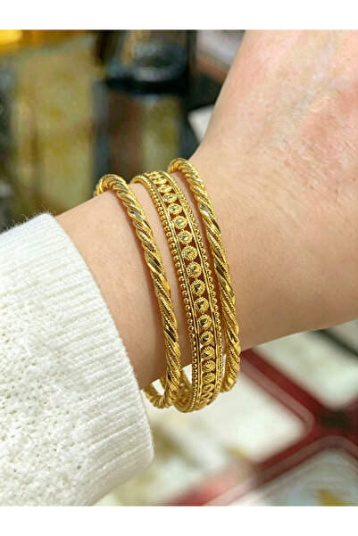 ALZAHR Three-piece 24K gold-plated stackable women's bracelet set, featuring ...