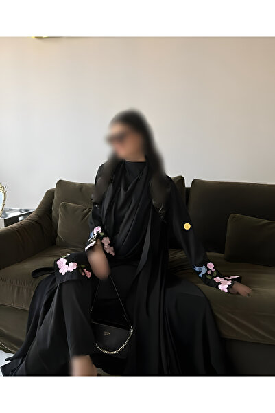 Rosana عباية عصفور, عباية انيقة بتصميم الزهور الطبيعية