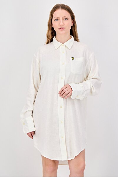 Lyle & Scott فستان قميص مطرز بشعار للنساء، أبيض