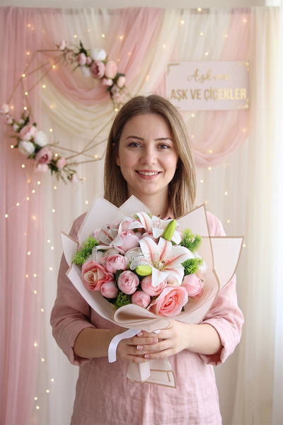 Yapay Çiçek Deposu Yapay Kirei Blooms Özel Gün Buketi