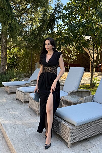 Serica Moda Rochie lungă neagră, cu talie detaliată și șliț căptușit