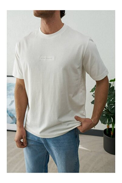 perasttesktil Men's Crew Neck Front Printed T-Shirt