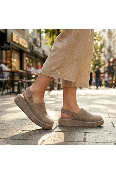 Oneka Shoes صندل نسائي يومي من جلد المنك المثقب 260627SBTS1604