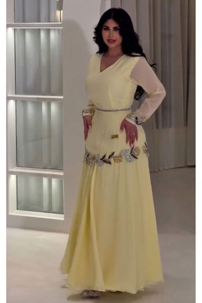 NALA FASHION A High-End Yellow Evening Gown That Exudes a Luminous and Eye-Ca...