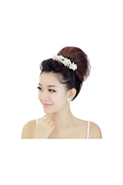 CRM Modeling diadem, tiara for bride's hair, accessory with pearls and crysta...