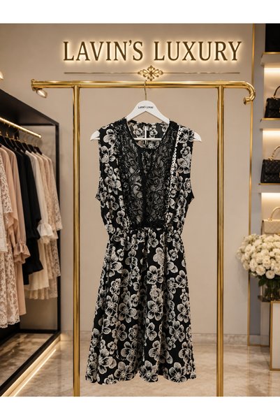 Butik 🖤   Aurelia Wrinkle-Free Fabric Lace Collar Floral Patterned Dress 🖤