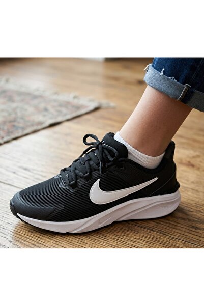 Nike Star Runner 4 Nn (Gs) Genç Koşu Ayakkabısı