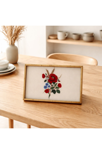 English Home Gül Detaylı Dekoratif Tepsi