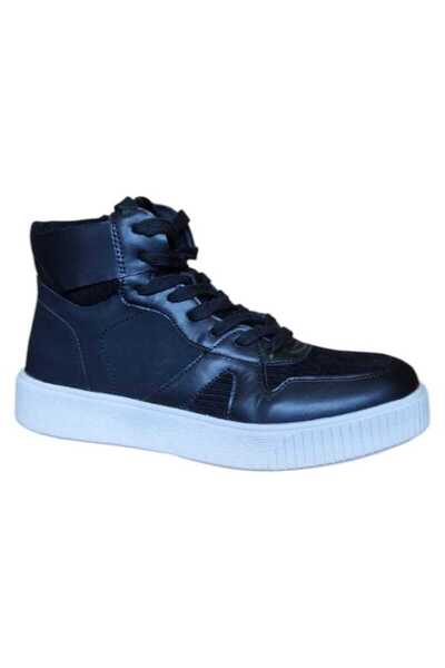 FASHION Women's boots, Fashion, casual style, an elegant urban look, with a t...