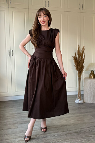 Dilay Gökoğlu Butik Vatkalı Poplin Midi Kahverengi Elbise