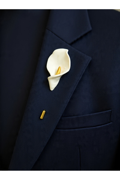 Butik damat yaka iğnesi gala çiçeği