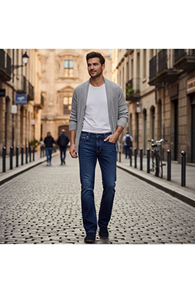 LIVERGY Men's Relaxed Fit Blue Denim Jeans - New