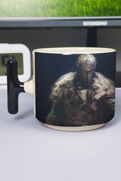 ZipZap كوب سيراميك فاخر مطبوع عليه Dark Souls (قطعة واحدة) على شكل حرف T بمقب...