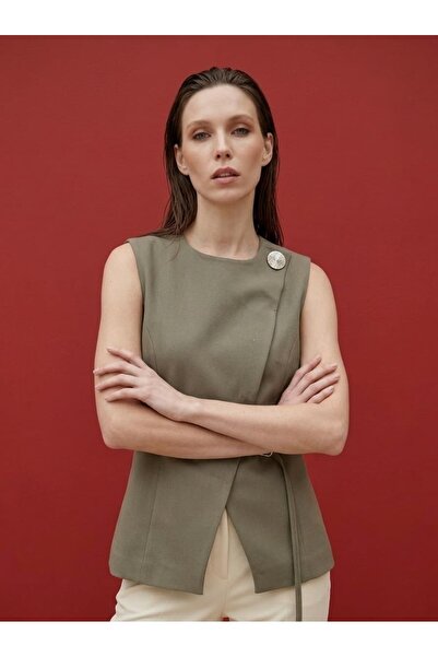 Generic Brand Frame vest model