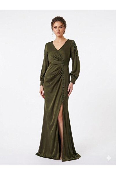 DAY BY DAY Plain Evening Gown with Side Sequin Embroidery and Front Side Slit