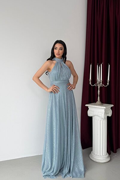 Serica Moda فستان سهرة طويل باللون الأزرق الفاتح مع تفاصيل عند الخصر