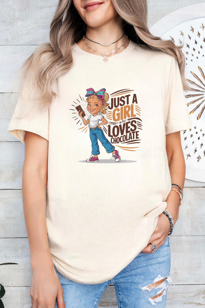 Sarah's Boutique Women's T-shirt – 100% cotton – Loves Chocolate