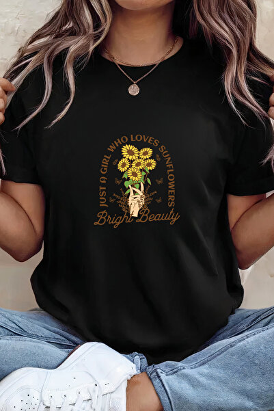 Sarah's Boutique Women's T-shirt – 100% cotton – Bright Beauty
